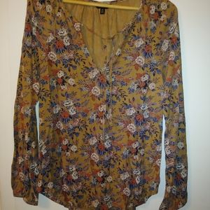 Lucky Brand top